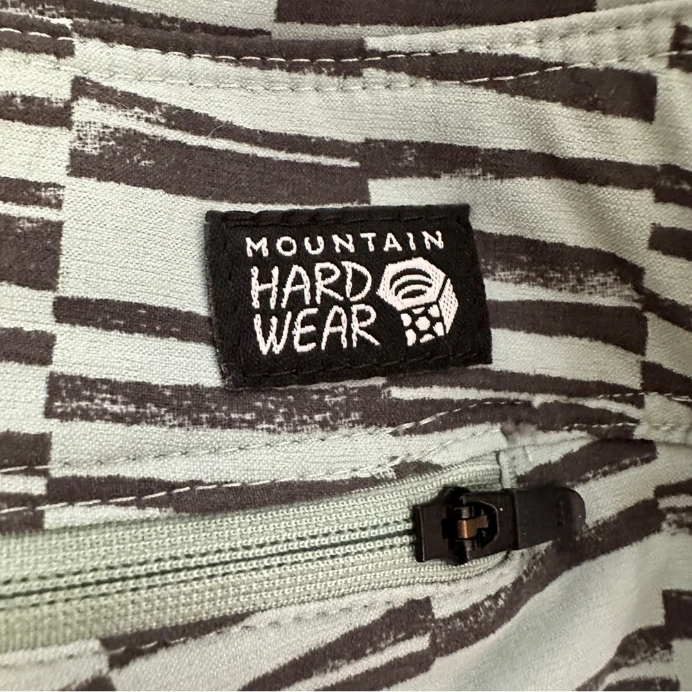 NEW‎ Mountain Hardwear - Women's Dynama Pull-On Short